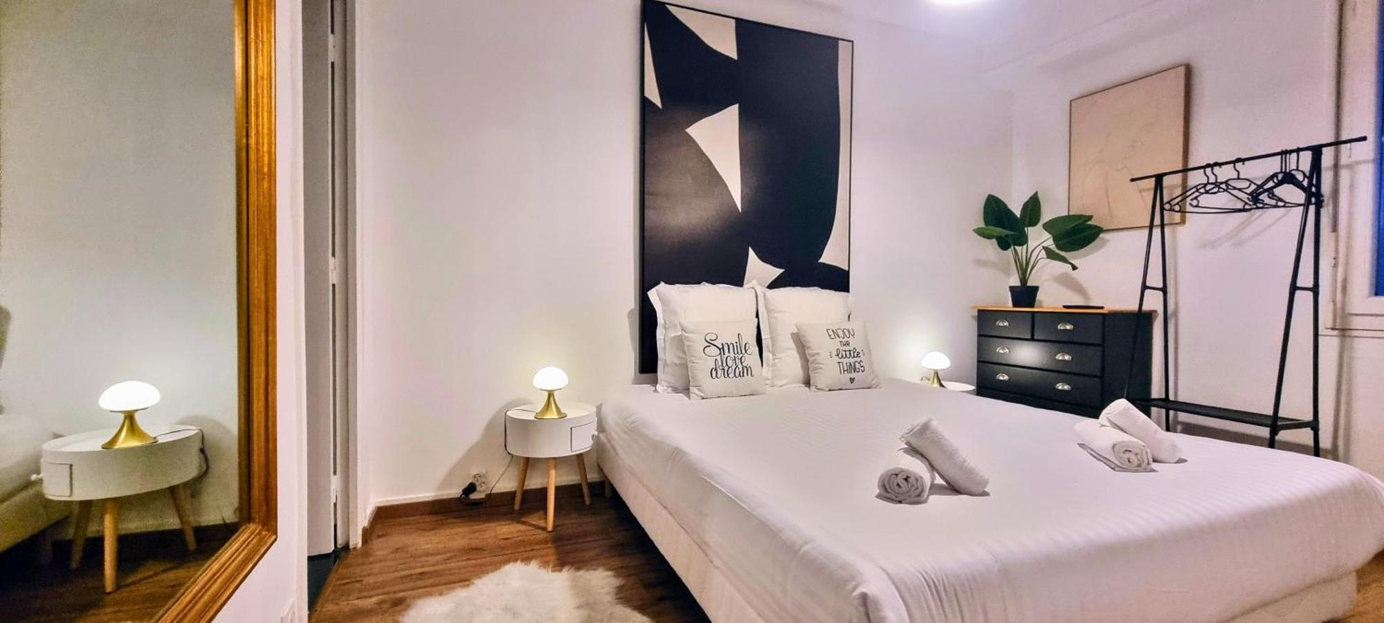 Ferienwohnung Au Palais Des Pyrenees! Hyper Centre -Clim-Balcon-Parking Gratuit Pau Exterior foto